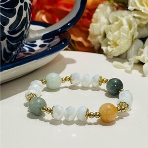 Green and White Stone Bracelet with Elegant Design